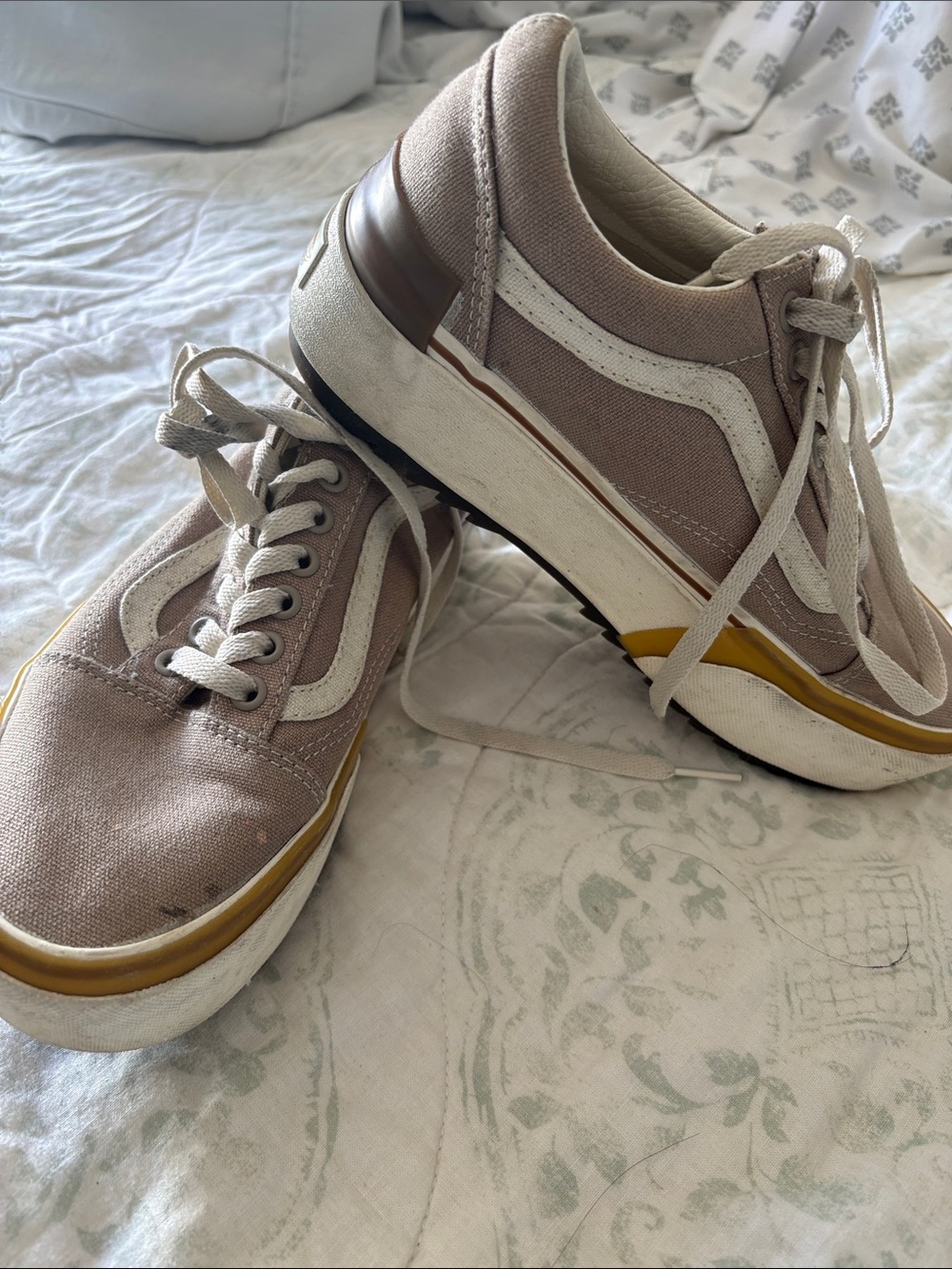 Vans Women’s Canvas Lace-Up Platform Sneakers in Taupe with White Stripe
Size8